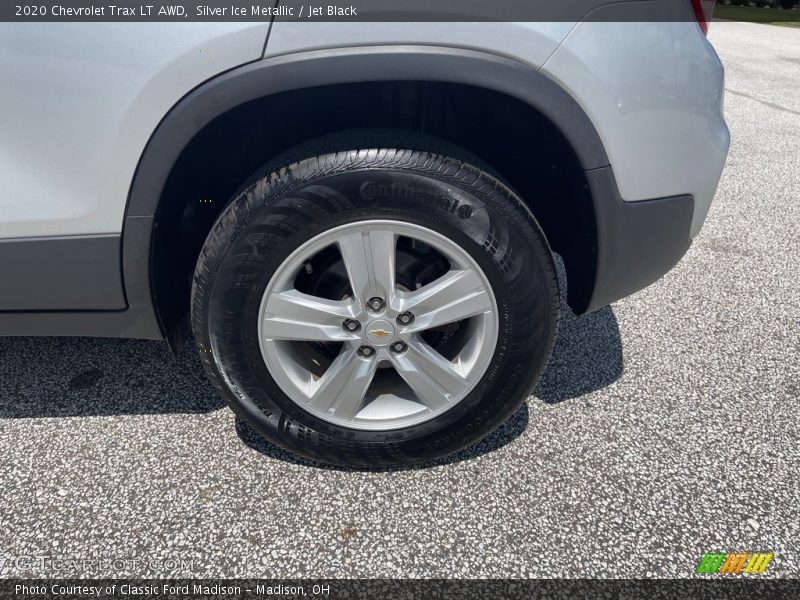Silver Ice Metallic / Jet Black 2020 Chevrolet Trax LT AWD