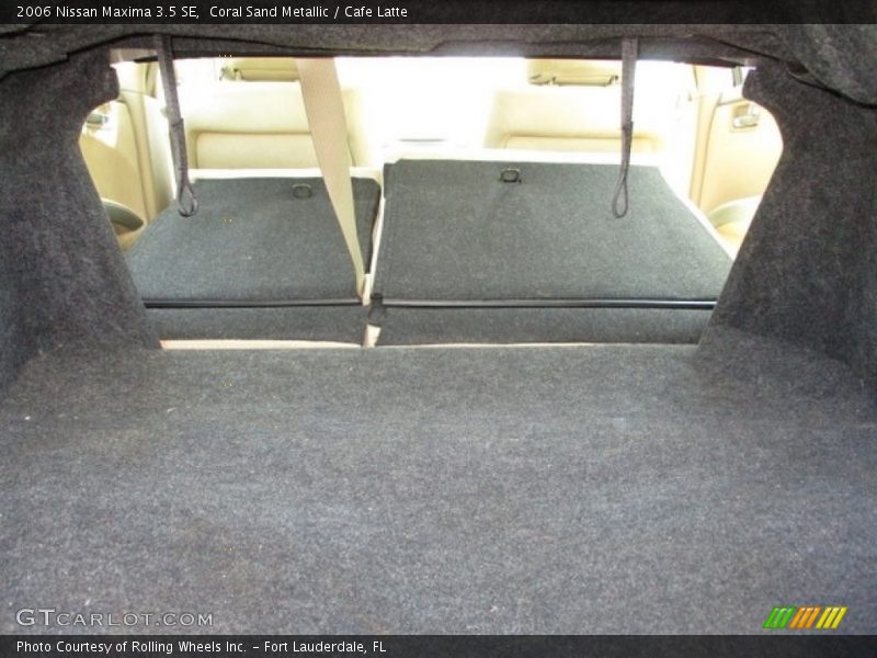 Coral Sand Metallic / Cafe Latte 2006 Nissan Maxima 3.5 SE