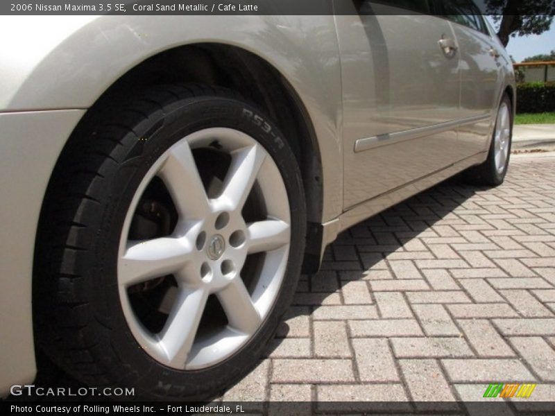 Coral Sand Metallic / Cafe Latte 2006 Nissan Maxima 3.5 SE