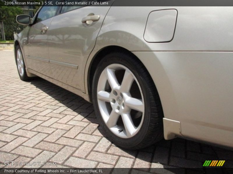 Coral Sand Metallic / Cafe Latte 2006 Nissan Maxima 3.5 SE