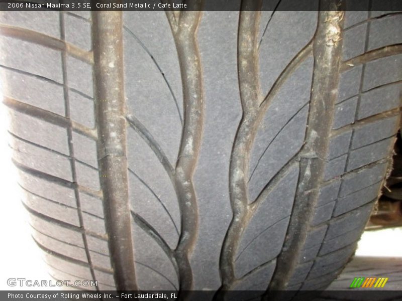 Coral Sand Metallic / Cafe Latte 2006 Nissan Maxima 3.5 SE