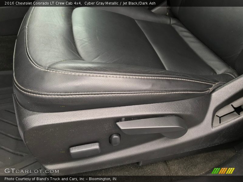 Front Seat of 2016 Colorado LT Crew Cab 4x4