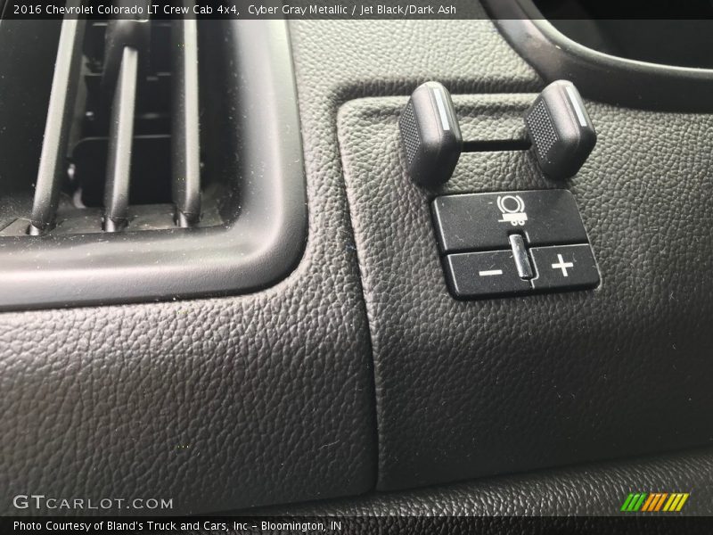 Controls of 2016 Colorado LT Crew Cab 4x4