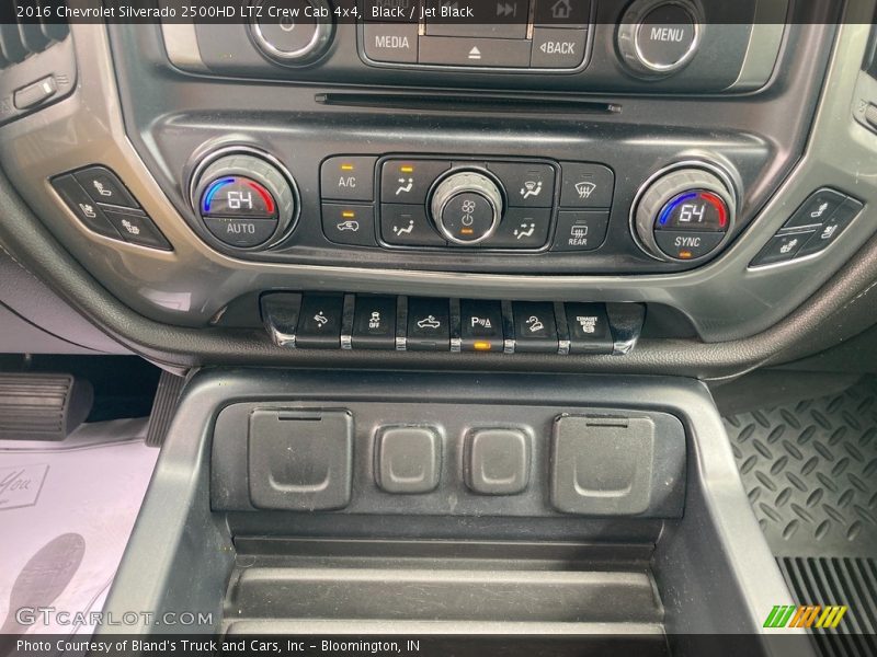 Controls of 2016 Silverado 2500HD LTZ Crew Cab 4x4