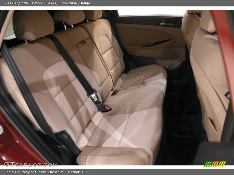 Ruby Wine / Beige 2017 Hyundai Tucson SE AWD
