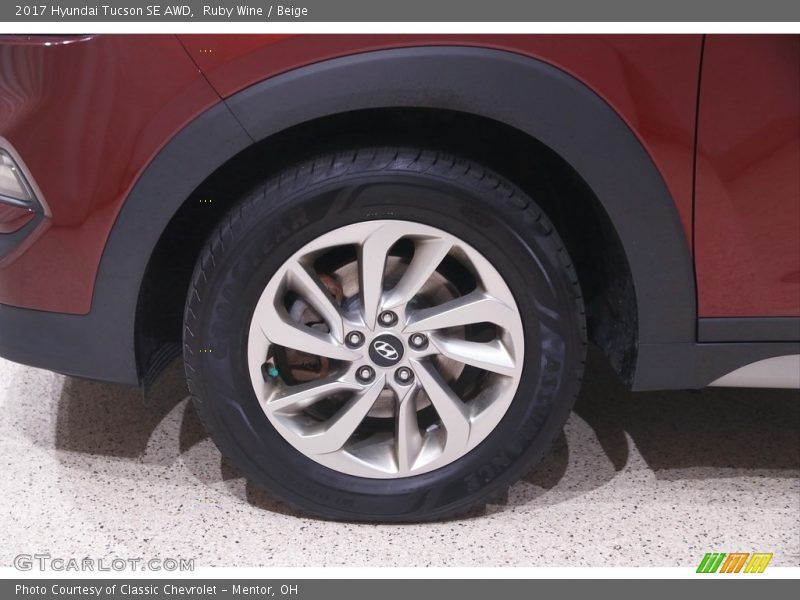 Ruby Wine / Beige 2017 Hyundai Tucson SE AWD