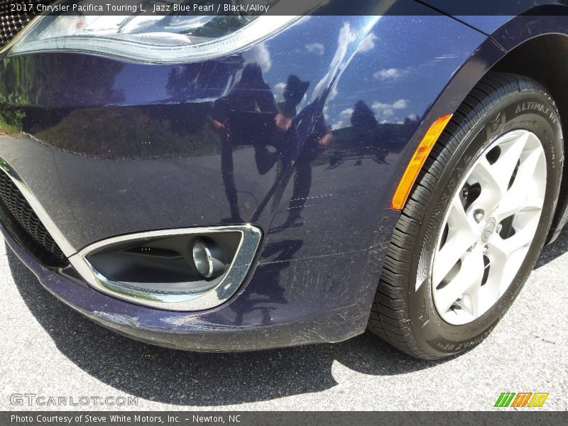 Jazz Blue Pearl / Black/Alloy 2017 Chrysler Pacifica Touring L
