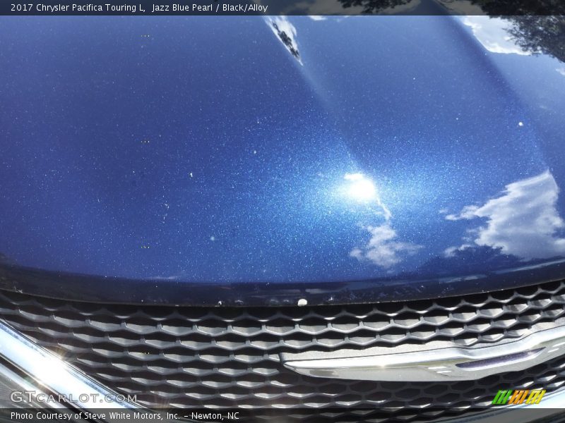 Jazz Blue Pearl / Black/Alloy 2017 Chrysler Pacifica Touring L