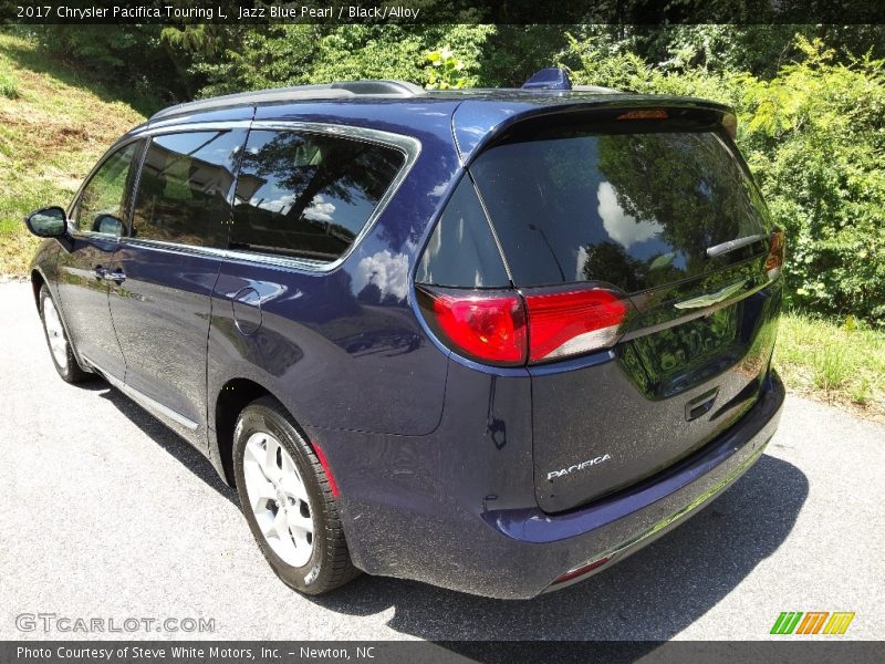 Jazz Blue Pearl / Black/Alloy 2017 Chrysler Pacifica Touring L