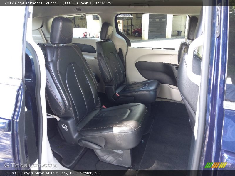 Jazz Blue Pearl / Black/Alloy 2017 Chrysler Pacifica Touring L