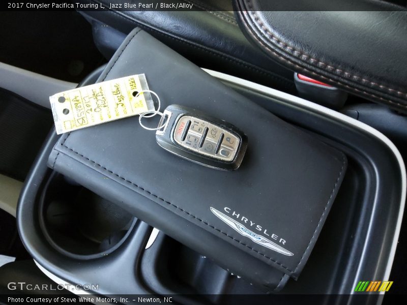 Jazz Blue Pearl / Black/Alloy 2017 Chrysler Pacifica Touring L