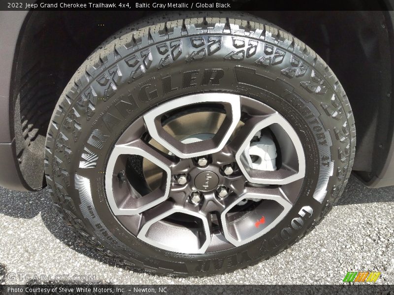  2022 Grand Cherokee Trailhawk 4x4 Wheel