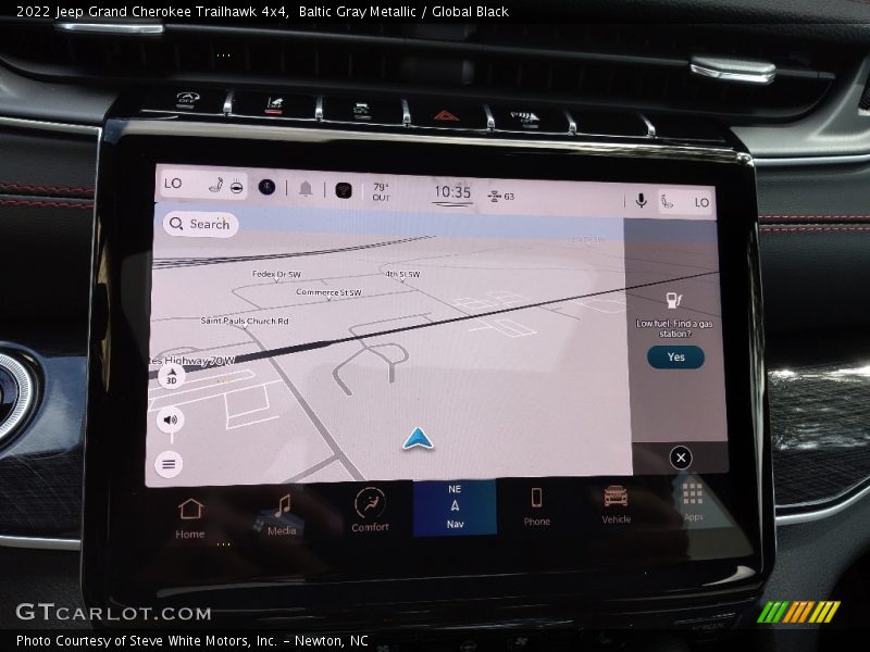 Navigation of 2022 Grand Cherokee Trailhawk 4x4