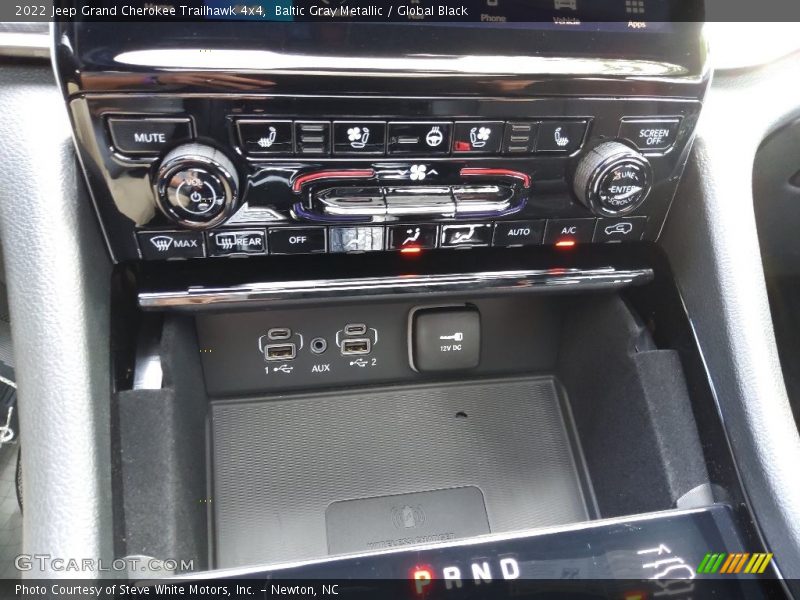 Baltic Gray Metallic / Global Black 2022 Jeep Grand Cherokee Trailhawk 4x4