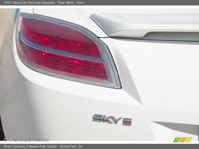 Polar White / Black 2007 Saturn Sky Red Line Roadster