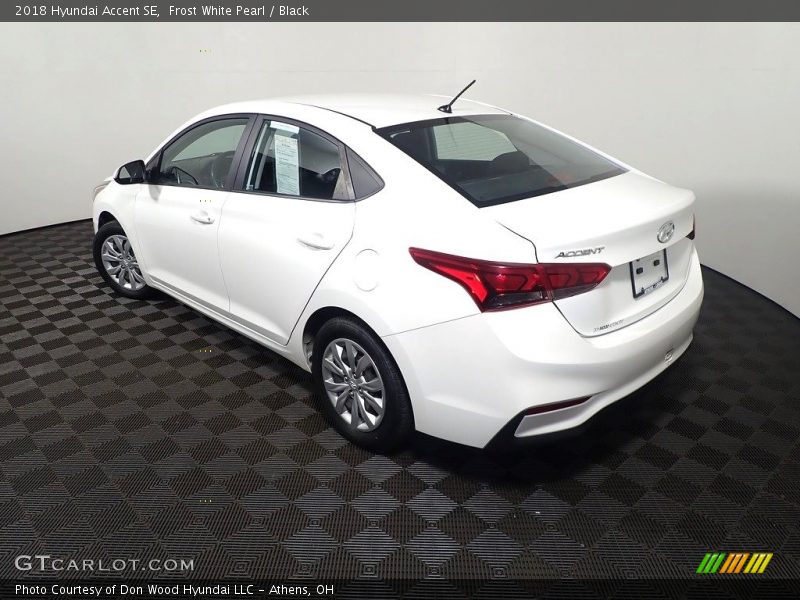 Frost White Pearl / Black 2018 Hyundai Accent SE