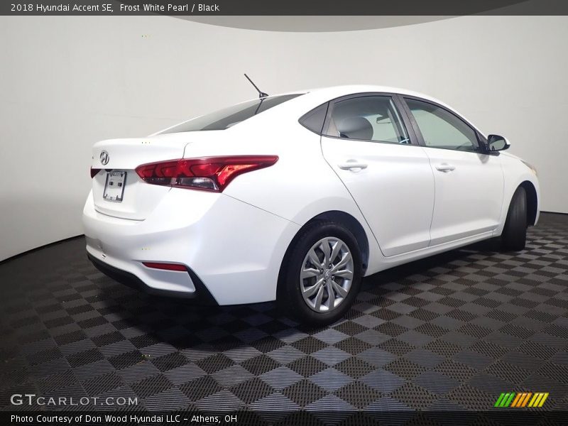 Frost White Pearl / Black 2018 Hyundai Accent SE