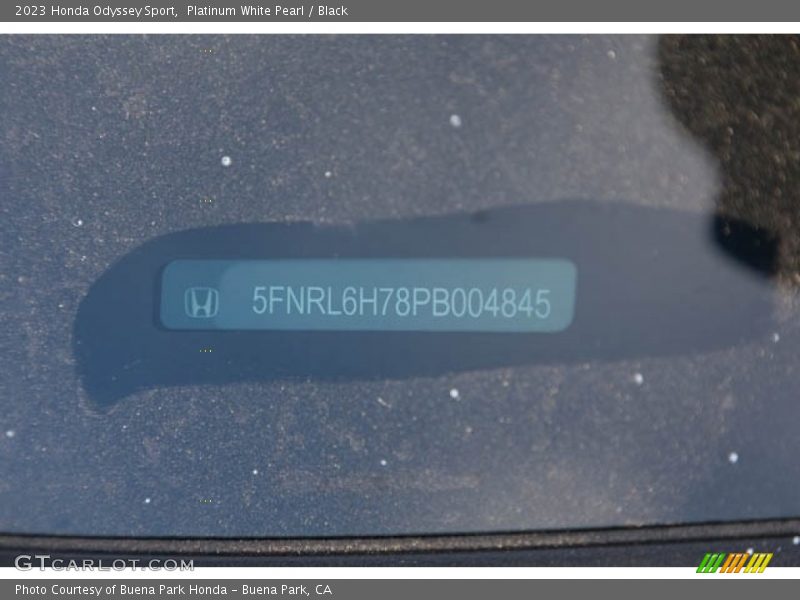 Platinum White Pearl / Black 2023 Honda Odyssey Sport