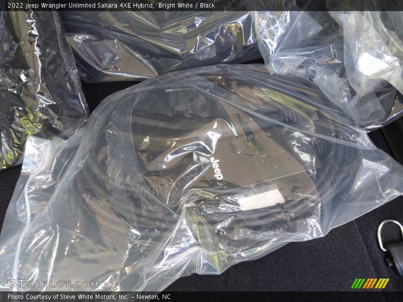 Bright White / Black 2022 Jeep Wrangler Unlimited Sahara 4XE Hybrid