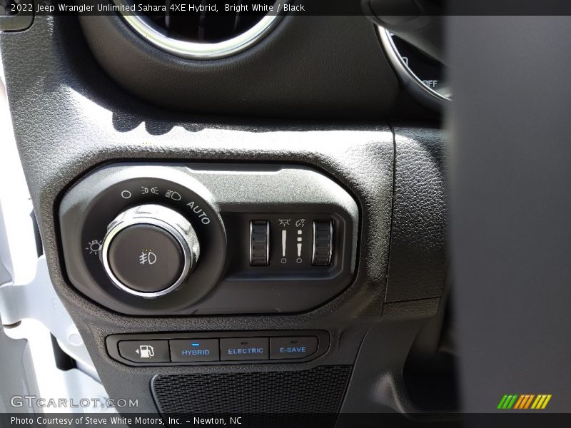 Bright White / Black 2022 Jeep Wrangler Unlimited Sahara 4XE Hybrid
