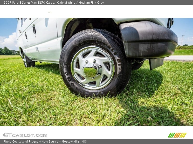 Oxford White / Medium Flint Grey 2007 Ford E Series Van E250 Cargo