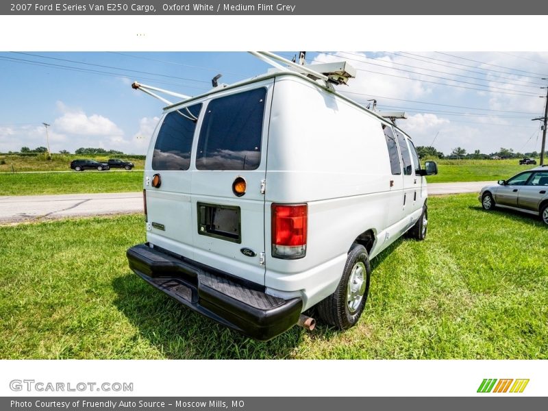 Oxford White / Medium Flint Grey 2007 Ford E Series Van E250 Cargo
