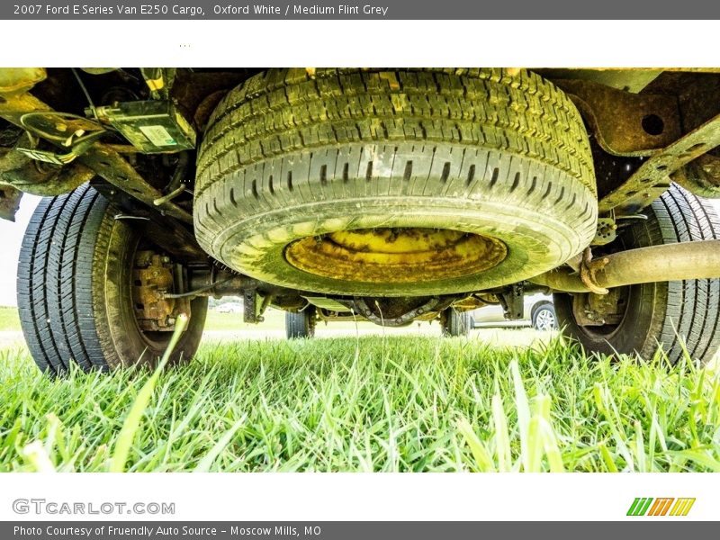 Oxford White / Medium Flint Grey 2007 Ford E Series Van E250 Cargo