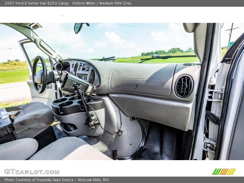 Oxford White / Medium Flint Grey 2007 Ford E Series Van E250 Cargo