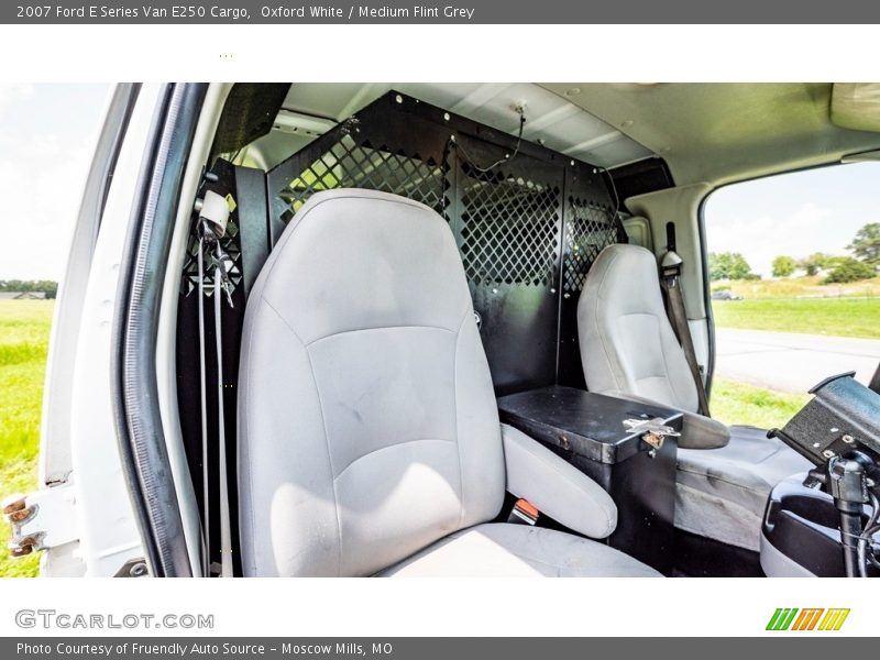 Oxford White / Medium Flint Grey 2007 Ford E Series Van E250 Cargo