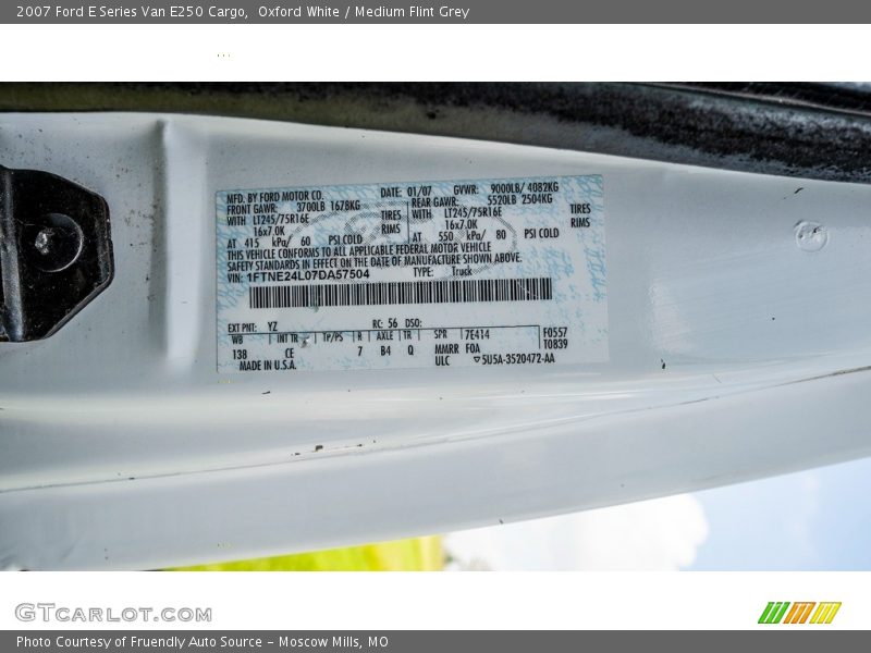 Oxford White / Medium Flint Grey 2007 Ford E Series Van E250 Cargo