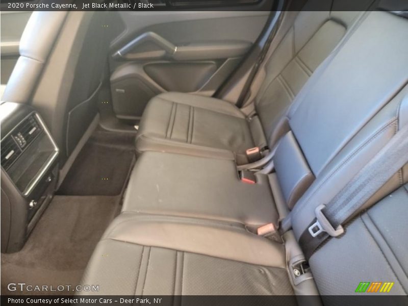 Jet Black Metallic / Black 2020 Porsche Cayenne