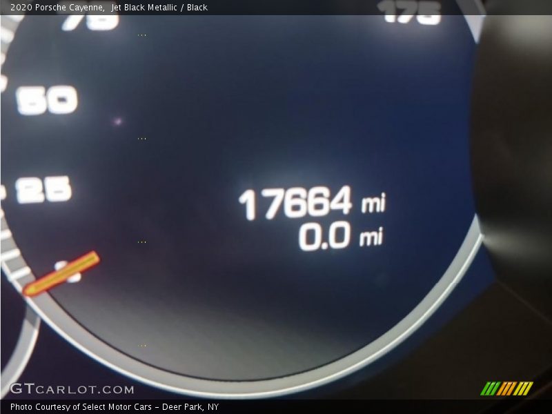 Jet Black Metallic / Black 2020 Porsche Cayenne