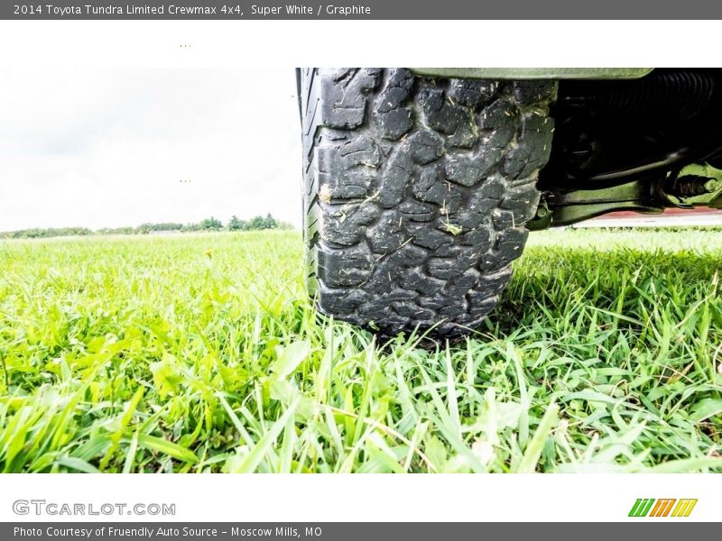Super White / Graphite 2014 Toyota Tundra Limited Crewmax 4x4