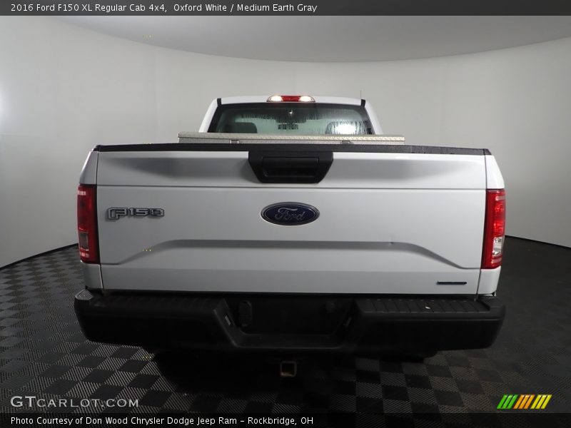 Oxford White / Medium Earth Gray 2016 Ford F150 XL Regular Cab 4x4