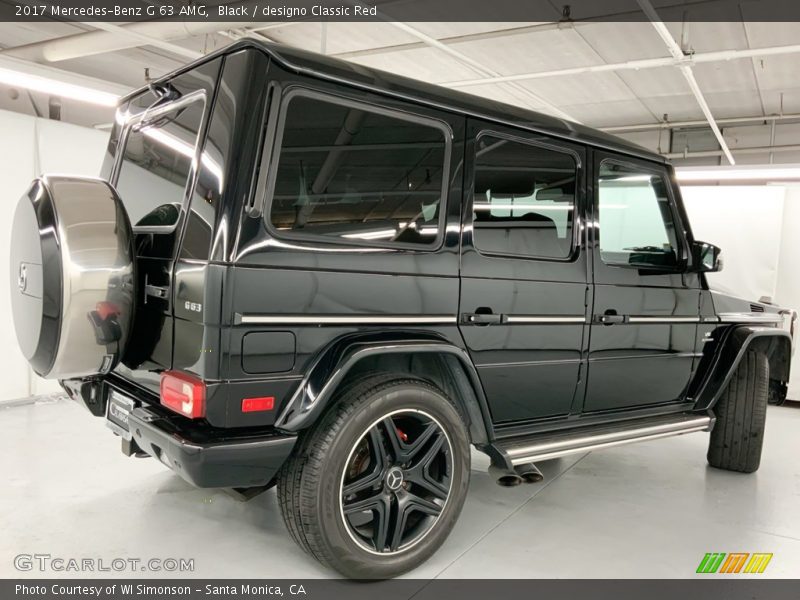 Black / designo Classic Red 2017 Mercedes-Benz G 63 AMG