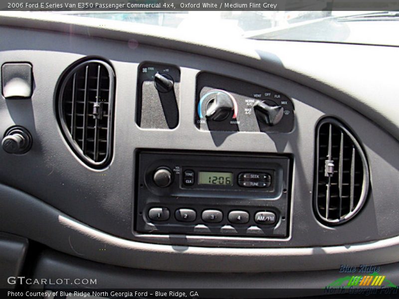 Oxford White / Medium Flint Grey 2006 Ford E Series Van E350 Passenger Commercial 4x4