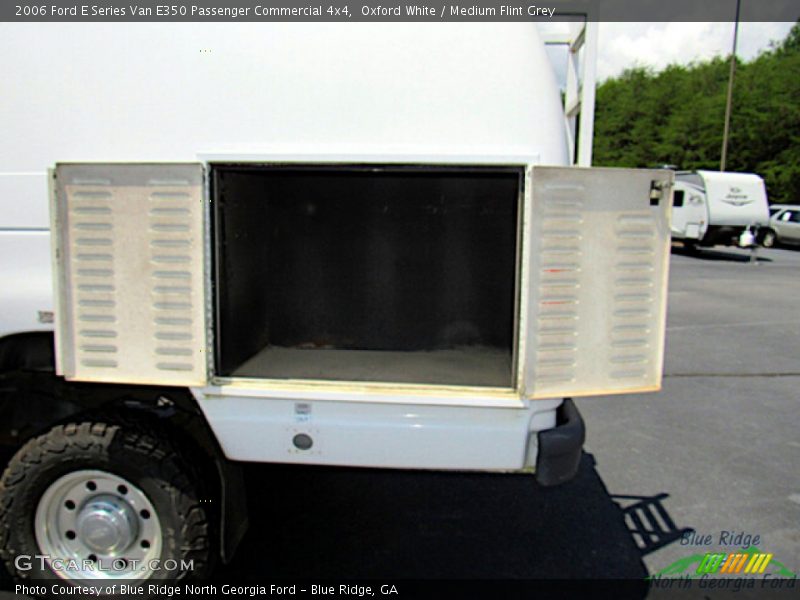 Oxford White / Medium Flint Grey 2006 Ford E Series Van E350 Passenger Commercial 4x4