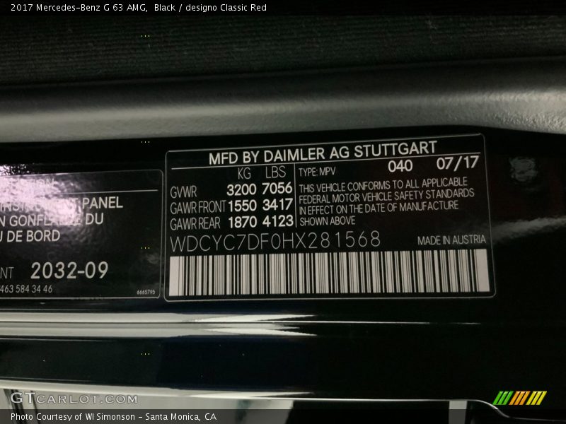 Black / designo Classic Red 2017 Mercedes-Benz G 63 AMG
