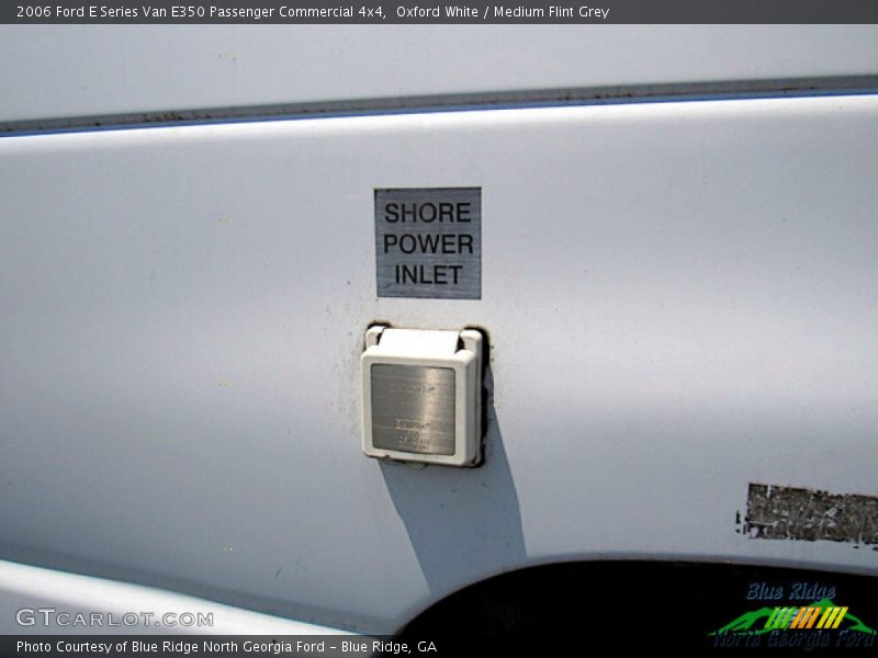 Oxford White / Medium Flint Grey 2006 Ford E Series Van E350 Passenger Commercial 4x4