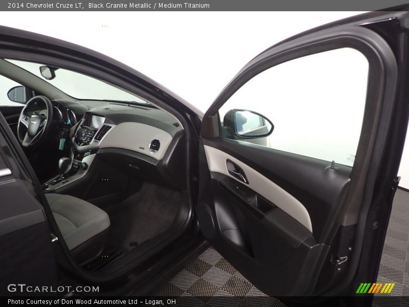 Black Granite Metallic / Medium Titanium 2014 Chevrolet Cruze LT