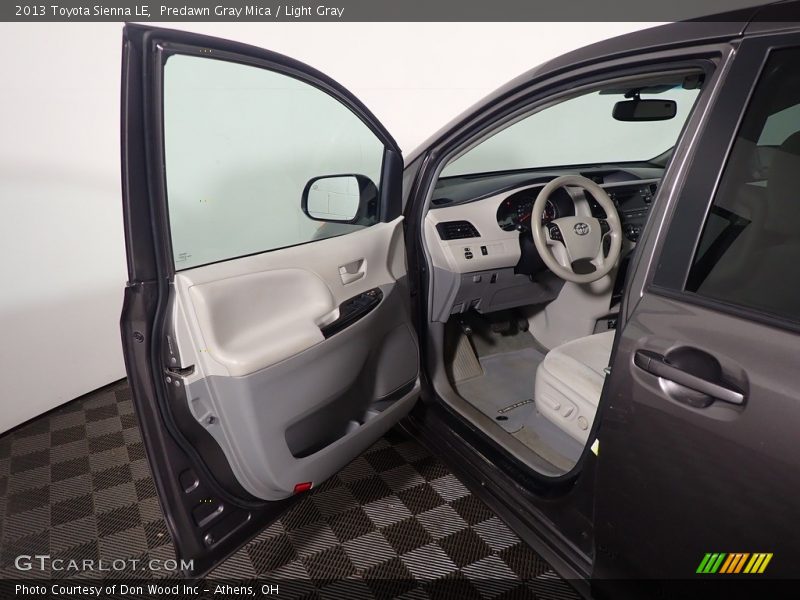 Predawn Gray Mica / Light Gray 2013 Toyota Sienna LE