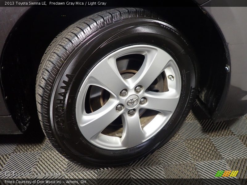 Predawn Gray Mica / Light Gray 2013 Toyota Sienna LE