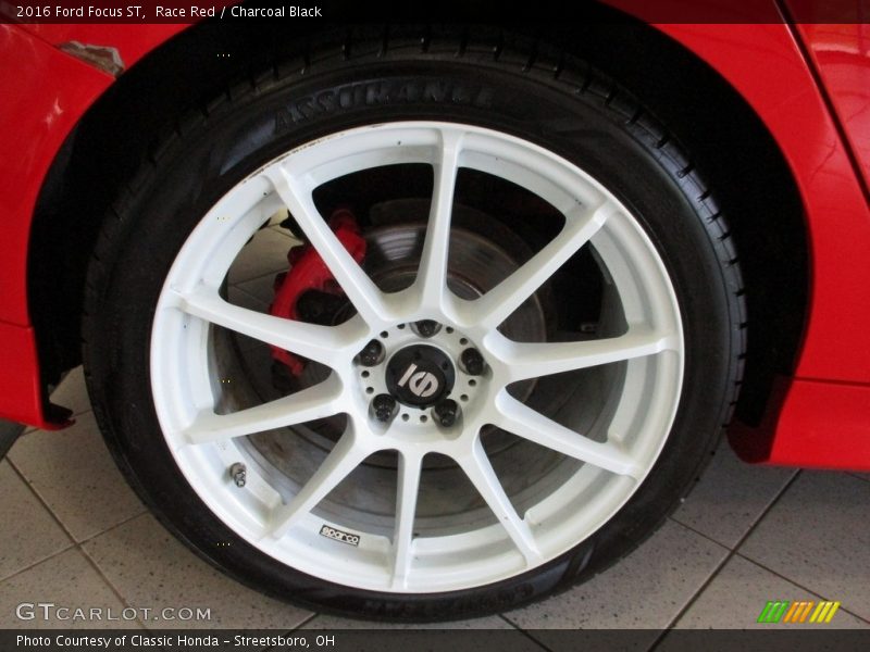 Race Red / Charcoal Black 2016 Ford Focus ST