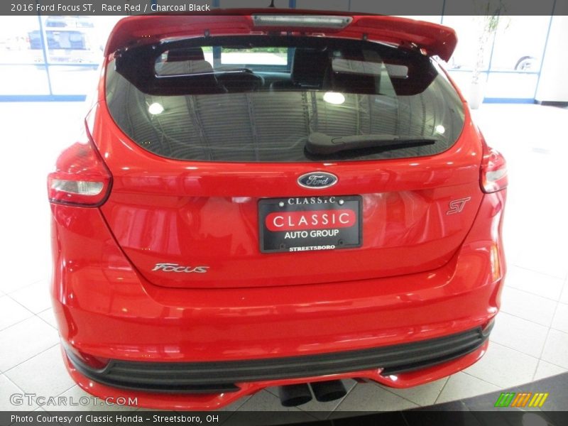 Race Red / Charcoal Black 2016 Ford Focus ST