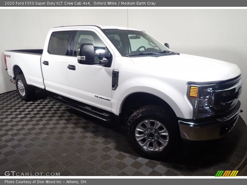 Oxford White / Medium Earth Gray 2020 Ford F350 Super Duty XLT Crew Cab 4x4