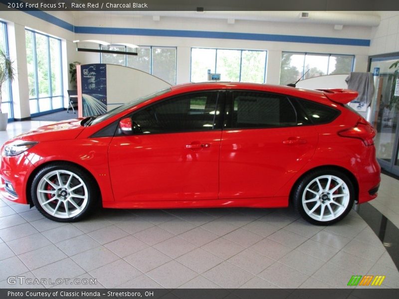 Race Red / Charcoal Black 2016 Ford Focus ST