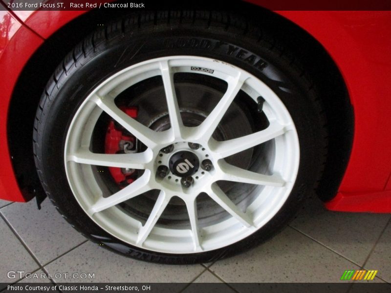 Race Red / Charcoal Black 2016 Ford Focus ST