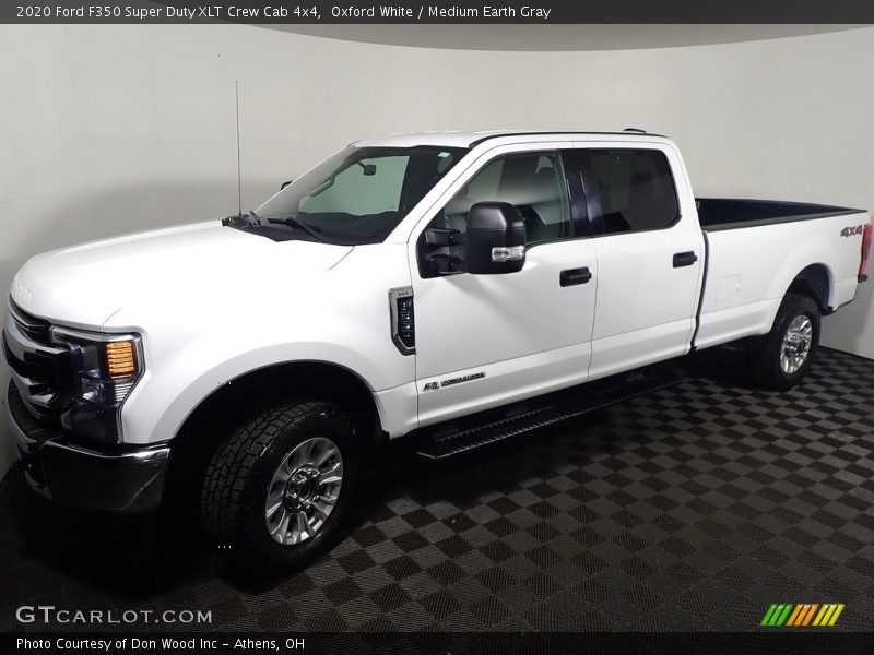 Oxford White / Medium Earth Gray 2020 Ford F350 Super Duty XLT Crew Cab 4x4