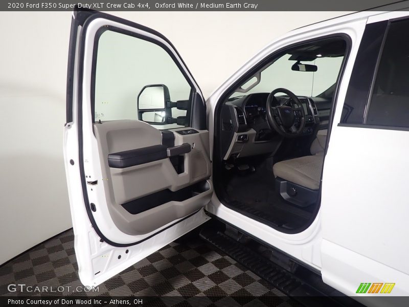 Oxford White / Medium Earth Gray 2020 Ford F350 Super Duty XLT Crew Cab 4x4
