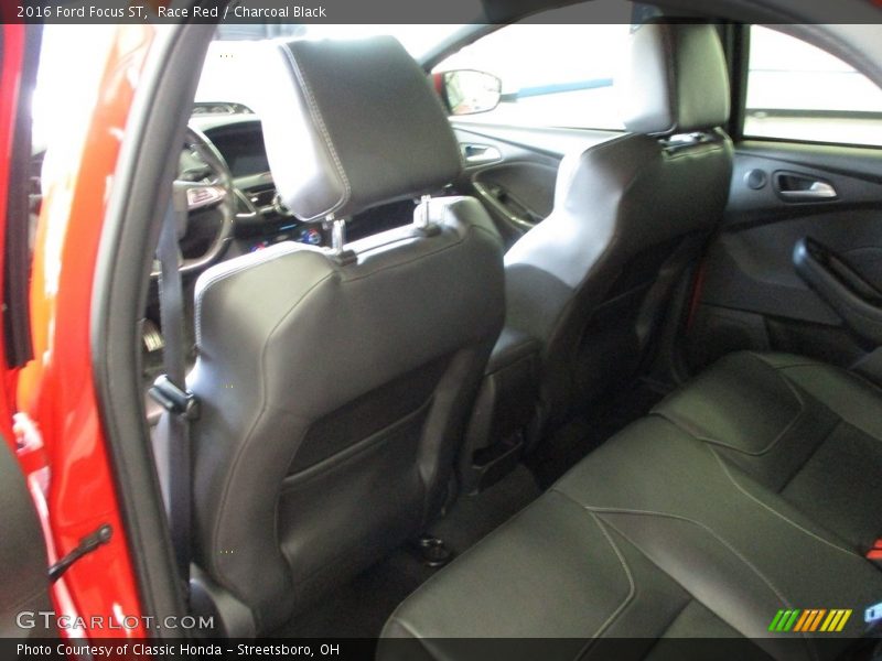 Race Red / Charcoal Black 2016 Ford Focus ST